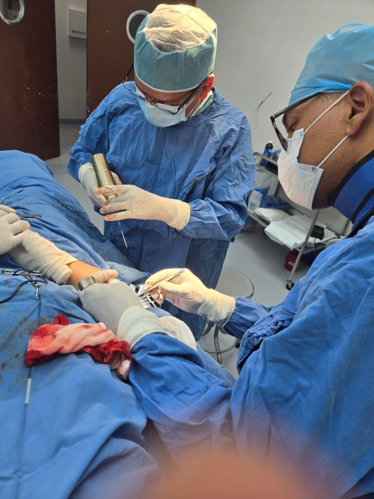 Especialistas en traumatología y ortopedia. 